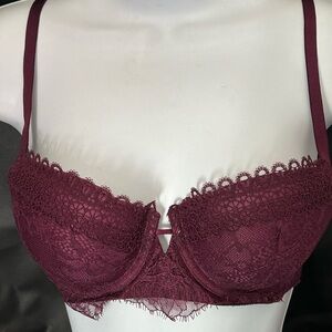 Lace Underwire Bra in Burgundy